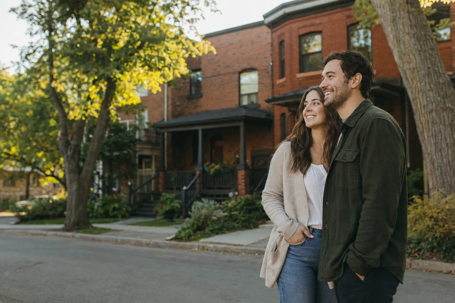 Mortgage agent in Hintonburg helping a young couple buy a home in central Ottawa